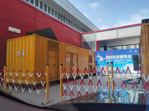 新郑出租发电机-柴油发电机和汽油发电机哪个更好一些?